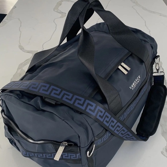 VERSACE PERFUME NEW DUFFLE BAG CONVERTIBLE TO BACKPACK BLACK AND BLUE - Picture 2 of 12